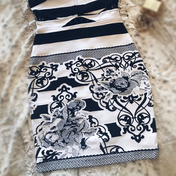 Show-Stopping Black & White Dress: Never Worn! - Picture 6 of 7